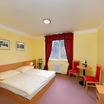 Hotel Harrachov Inn