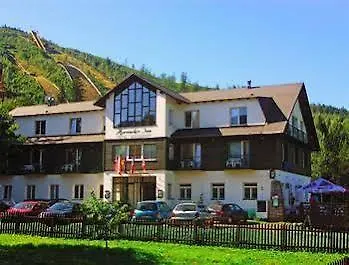فندق Hotel Harrachov Inn هاراشوف